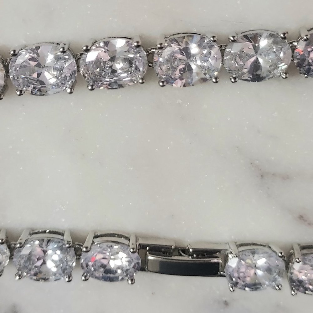 NEW Oval cut crystal bracelet - Picture 5 of 6